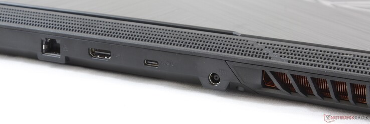 Detrás: Gigabit RJ-45, HDMI 2.0b, USB 3.2 Tipo C (Gen. 2) con puerto de pantalla, adaptador de CA