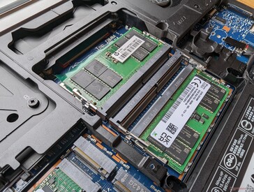 4 ranuras SODIMM DDR5