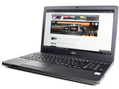Breve análisis del Fujitsu LifeBook A557 (Core i5, Full-HD)