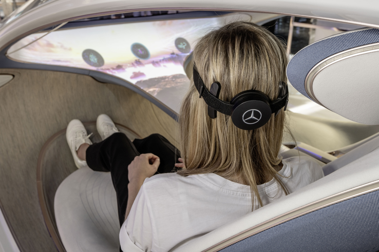Los auriculares BCI de Mercedes-Benz. (Imagen: Mercedes-Benz)