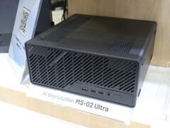 El Minisforum MS-02 Ultra empaqueta mucho en su carcasa relativamente compacta. (Fuente de la imagen: PC Watch)