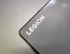 El Lenovo Legion Pad con la marca Legion&#039;s prominente. (Fuente de la imagen: Lenovo)