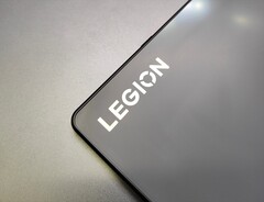 El Lenovo Legion Pad con la marca Legion's prominente. (Fuente de la imagen: Lenovo)