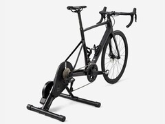 El Van Rysel Interactive Turbo Trainer D100 tiene una potencia máxima de 600W. (Fuente de la imagen: Decathlon)