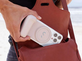 El SnapGrip amplía la versatilidad de un iPhone con un mango ergonómico y un botón de disparo de la cámara, entre otras características. (Fuente de la imagen: ShiftCam)