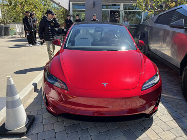 2024 Tesla Model 3 Ludicrous delantero