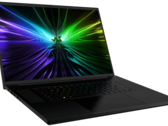 El Razer Blade 18 (2024) cuenta con un puerto Thunderbolt 5 (Fuente de la imagen: Razer)