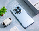 El Redmi Note 15 Pro Plus en su colorway Azul Azur. (Fuente de la imagen: Xiaomi)