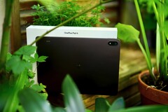 El OnePlus Pad 4 tiene un buen aspecto y es rápido, pero presenta algunas deficiencias en materia de seguridad.