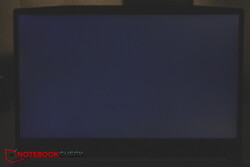 Leve sangrado de la pantalla, particularmente hacia el lado izquierdo