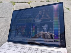 Al aire libre, bajo la luz del sol
