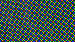 La pantalla OLED se basa en una matriz de subpíxeles RG/BG compuesta por un diodo emisor de luz rojo, uno azul y uno verde cada uno