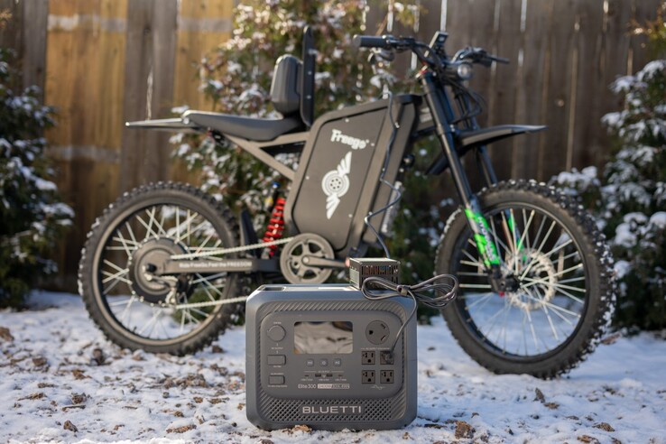 El Bluetti Elite 300 puede cargar hasta 11 dispositivos a la vez