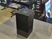 La serie X de Microsoft Xbox ya está en exhibición en una tienda de ladrillos y mortero. (Fuente de la imagen: @KeemaMr)