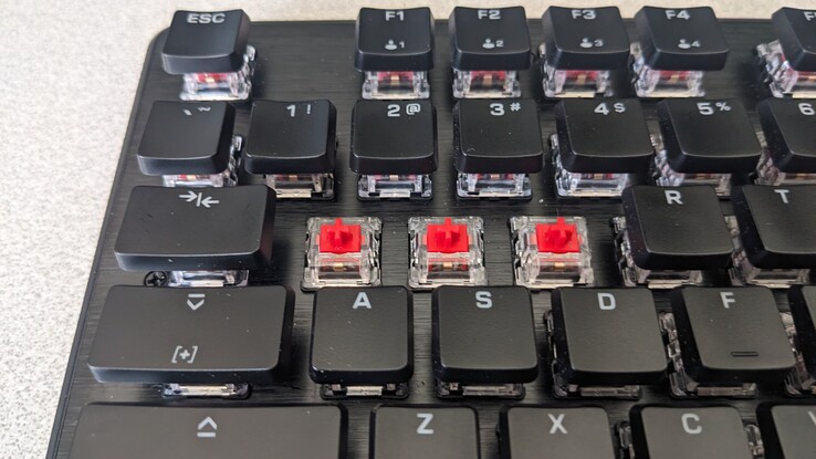 Teclado Turtle Beach Vulcan II TKL interruptores intercambiables en caliente