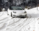La autonomía de los Teslas disminuye menos en invierno (imagen: Severin Demchuk/Unsplash)
