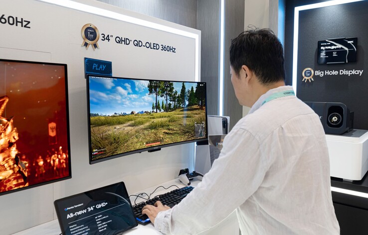 Samsung también presentó dos pantallas QD-OLED de 360 Hz: una pantalla 4K de 31,5 pulgadas y una pantalla ultraancha de 34 pulgadas con formato 21:9.