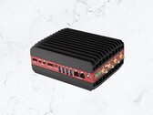 El mini PC Bedrock RAI300 de SolidRun incorpora la APU AMD Ryzen AI 9 HX 370 de 12 núcleos con hasta 128 GB de memoria. (Fuente de la imagen: Bedrock)
