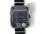 El Deauther Watch V3 puede confundir a los rastreadores Wi-Fi y tiene un potente láser. (Fuente de la imagen: Travis Lin)