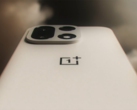 El OnePlus 15 en colorway Sand Dune. (Fuente de la imagen: OnePlus)