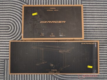 Dos de las tres cajas en las que se envía el DXRACER Tidal.