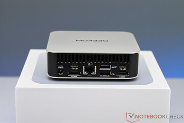 Geekom A8 - Puertos en la parte trasera