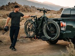 La e-bike Aventon Aventure M cuenta con una batería de 720 Wh (Fuente de la imagen: Aventon)