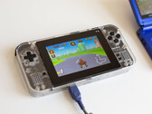 En el momento del lanzamiento, la Game Bub estará disponible en las ediciones Transparent Purple y White. (Fuente de la imagen: Eli Lipsitz)