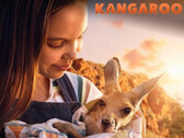 Lily Whiteley como Charlie con un joey rescatado (Fuente de la imagen: Flixster)