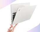 El Unbounded 14S 2026, equipado con tecnología AMD, cuesta alrededor de 700 dólares en China. En la imagen: una fotografía promocional que destaca el diseño ligero del portátil.