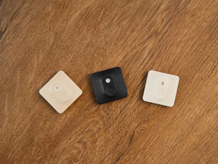 El sensor Shelly BLU H&T ZB está disponible en tres colores (en la imagen). (Fuente de la imagen: Shelly)