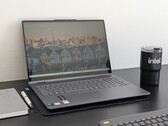 Análisis del Lenovo IdeaPad 5 2 en 1 16IAL10: Convertible de gran pantalla con Intel Arrow Lake