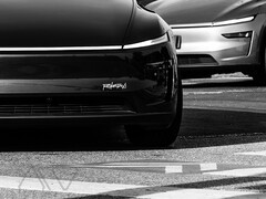 El logotipo de la plataforma de viajes compartidos Tesla Robotaxi en el Model Y. (Fuente de la imagen: @artsimage/X)