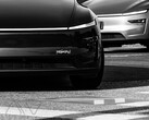 El logotipo de la plataforma de viajes compartidos Tesla Robotaxi en el Model Y. (Fuente de la imagen: @artsimage/X)
