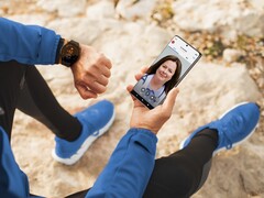 Una foto de demostración que muestra una visita virtual al médico (Fuente de la imagen: Samsung; recortada)