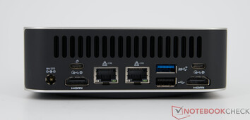 Geekom A9 Max - Conexiones en la parte trasera