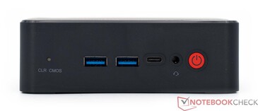 Frontal: 2x USB 3.2 tipo A, USB tipo C, encendido