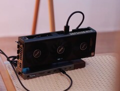 El Humbird 3 puede conectar una tarjeta gráfica a través de Thunderbolt 5 (Fuente de la imagen: Humbird)