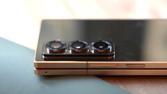 Un filtrador proporciona nuevas pistas sobre las características de los Galaxy Z Fold7 y Galaxy Z Flip7. Esta foto muestra la actual edición especial de Samsung. (Fuente de la imagen: Ben's Gadget Reviews)