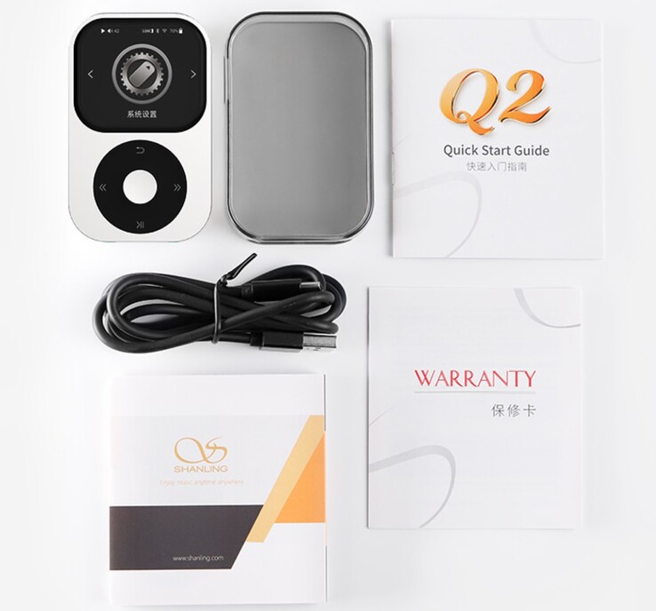 El reproductor DAP Shanling Q2 se suministra con un estuche, un cable USB y un manual.