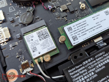 SSD 1 y módulo Wi-Fi