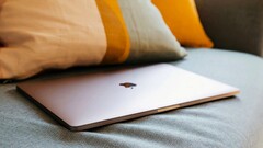 Tras el lanzamiento del iPhone 17, el analista de Bloomberg Apple Mark Gurman nombra 10 nuevos productos de Apple que podemos esperar ver en los próximos meses. (Fuente de la imagen: Elise Bouet)