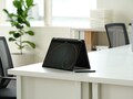 El MSI Summit 14 Flip Evo viene con la tecnología de seguimiento Tobii Aware y Tile. (Fuente de la imagen: MSI)