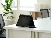 El MSI Summit 14 Flip Evo viene con la tecnología de seguimiento Tobii Aware y Tile. (Fuente de la imagen: MSI)