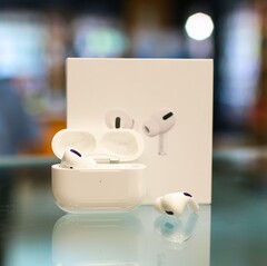 El próximo AirPods Pro puede que no llegue hasta el cuarto trimestre de 2021. (Fuente de la imagen: Zana Latif)