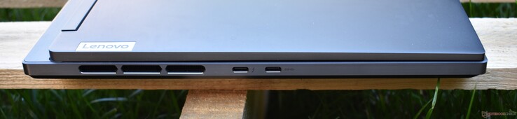 Izquierda: Thunderbolt 4, USB-C 3.1 Gen 1