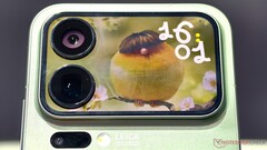 La segunda pantalla en la parte trasera del Xiaomi 17 Pro y Pro Max podría ser significativamente más grande en el Xiaomi 18 Pro
