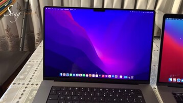 MacBook Pro 16. (Fuente de la imagen: SANG SÁNG SUỐT vía YouTube)