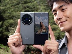 El X Fold5 ejecuta FuntouchOS 15 basado en Android 15 en la India en lugar de OriginOS 5. (Fuente de la imagen: Vivo)