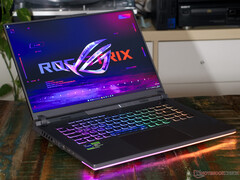 El Asus ROG Strix G16 (2023) está a la venta con un importante descuento (imagen vía propia)